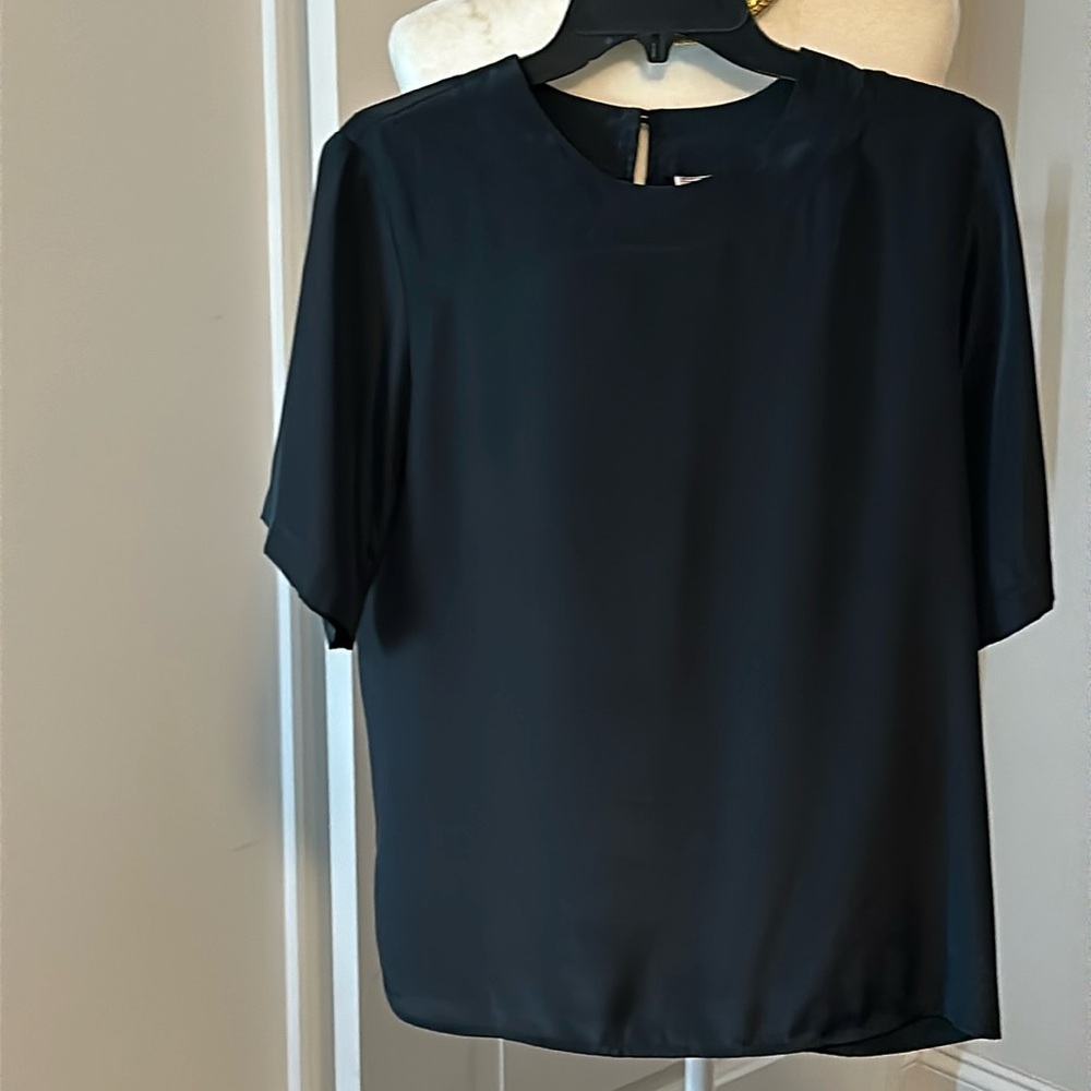 ❤️👑ALYSSA CARR BLOUSE. SIZE 8. CONDITION LIKE NEW.